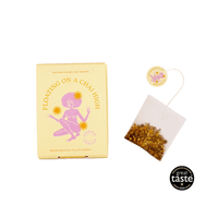 Cosmic Dealer Floating on a Chai High Ayurvedic White Tea with Chai Spices Box avec 12 sachets de thé